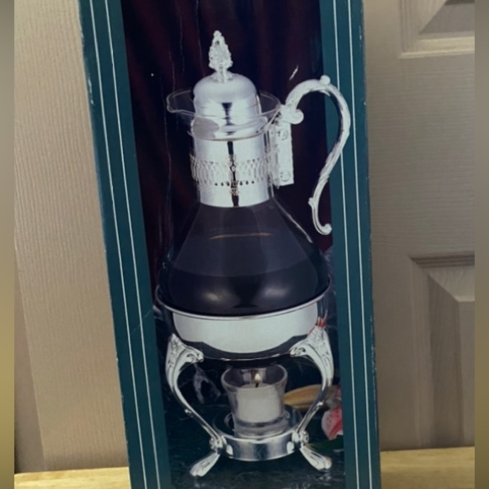 International Silver Co. - Vintage - Coffee Carafe w/warming candle. NWOT